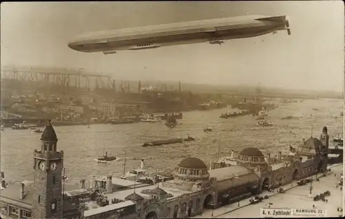 Ak Hamburg Mitte St. Pauli, Zeppelin Luftschiff LZ 13 Hansa über den Landungsbrücken, 1912