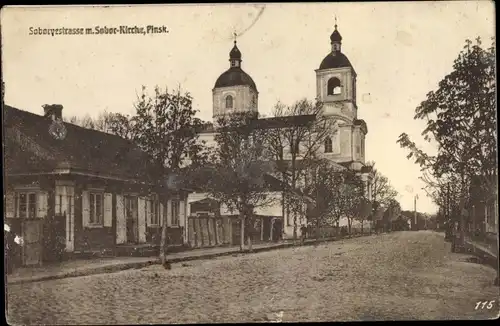 Ak Pinsk in Weißrussland, Soboryestraße mit der Sobor Kirche