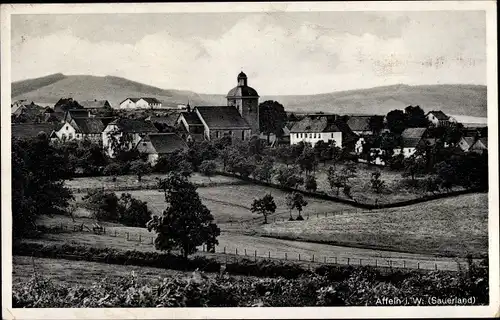 Ak Affeln Neuenrade im Sauerland, Totalansicht der Ortschaft, Kirche
