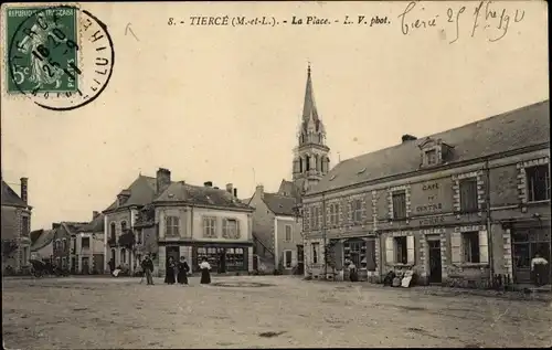 Ak Tiercé Maine et Loire, La Place
