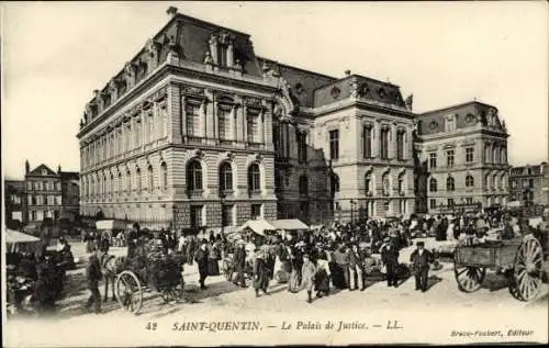 Ak Saint Quentin Aisne, Palais de Justice, marché