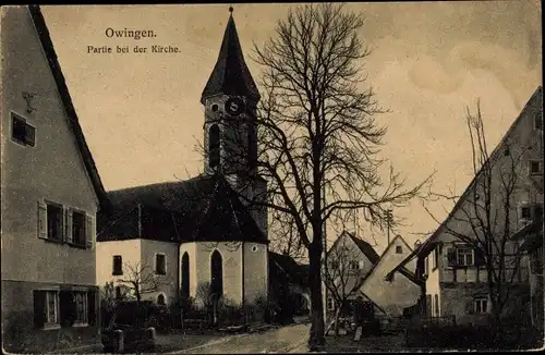 Ak Owingen Bodenseekreis, Partie bei der Kirche