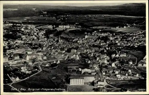 Ak Selb im Fichtelgebirge Oberfranken, Fliegeraufnahme vom Ort