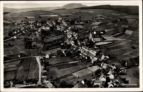 Ak Jöhstadt im Erzgebirge Sachsen, Totalansicht der Ortschaft, Fliegeraufnahme