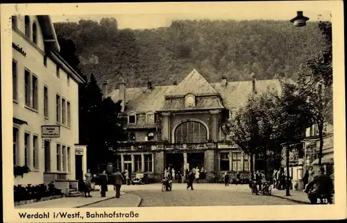 Ak Werdohl im Sauerland, Bahnhofstraße, Bahnhof, Front