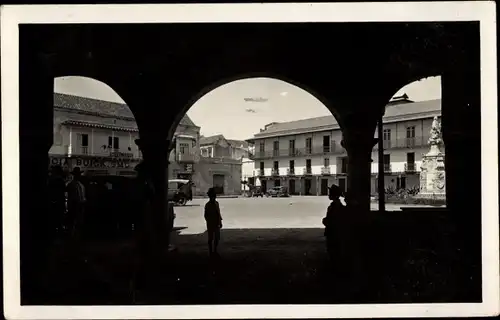 Ak Cristóbal Panama, Arkaden, Blick auf einen Platz, HAPAG