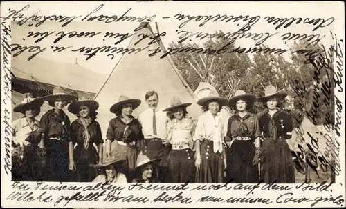 Foto Ak Omaha Nebraska USA, Pfadfinderinnen, Gruppenbild, Zelt
