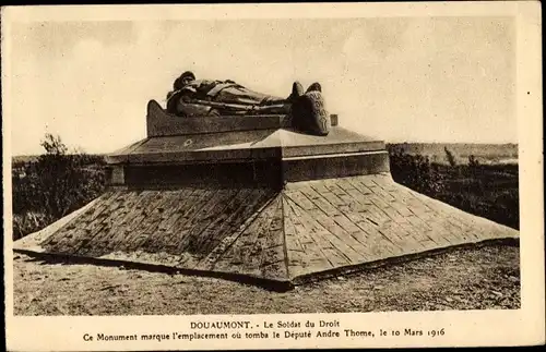 Ak Douaumont Lothringen Meuse, Le Soldat du Droit, Monument