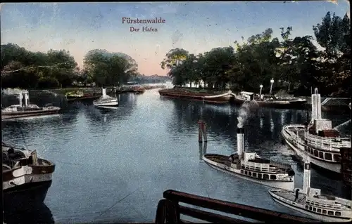 Ak Fürstenwalde an der Spree, Partie am Hafen, Dampfschiffe