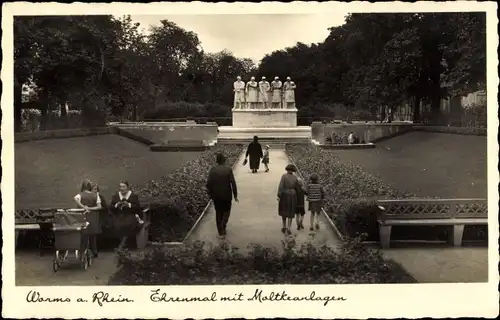 Ak Worms in Rheinland Pfalz, Blick auf Ehrenmal mit Moltkeanlagen