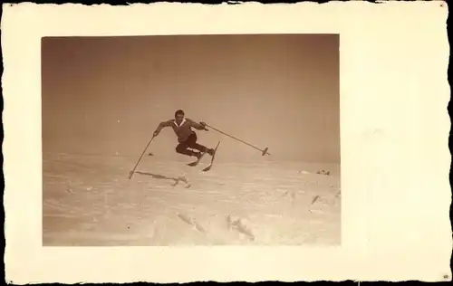 Foto Ak Mann auf Skiern, Winterlandschaft