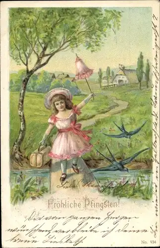 Präge Litho Glückwunsch Pfingsten, Mädchen mit Koffer und Sonnenschirm, Schwalben