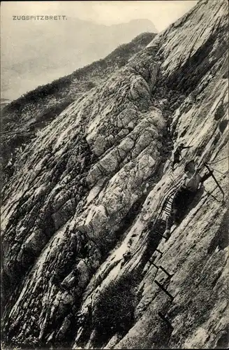 Ak Höllenthal, Am Brett, Bergsteiger, Abgrund, Steilwand, Zugspitzbesteigung