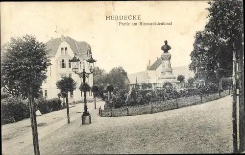 Ak Herdecke an der Ruhr, Partie am Bismarckdenkmal, Straßenlaterne