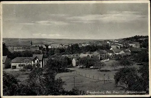 Ak Freudenburg im Bezirk Trier, Totalansicht der Ortschaft