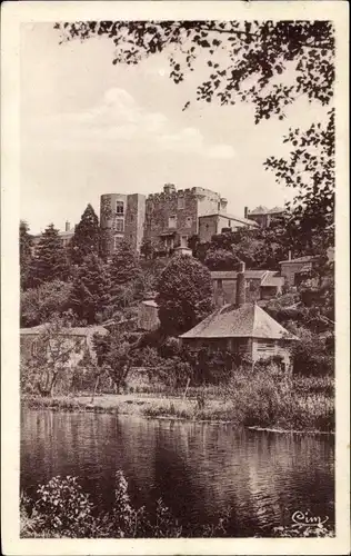 Ak Montrevault Maine et Loire, Paysage, Vieux Chateau