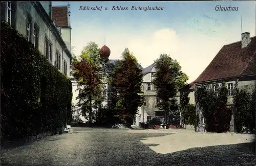 Ak Glauchau in Sachsen, Schlosshof und Schloss Hinterglauchau