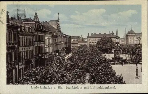 Ak Ludwigshafen am Rhein, Marktplatz, Luipolddenkmal