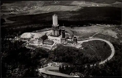 Ak Schmitten Niederreifenberg, Fliegeraufnahme, Großer Feldberg, UKW Sender, Aussichtsturm