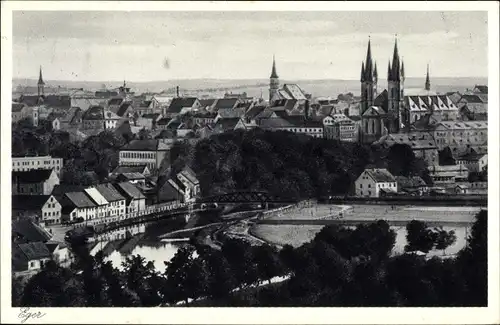 Ak Cheb Eger Region Karlsbad, Blick auf die Stadt, Kirche