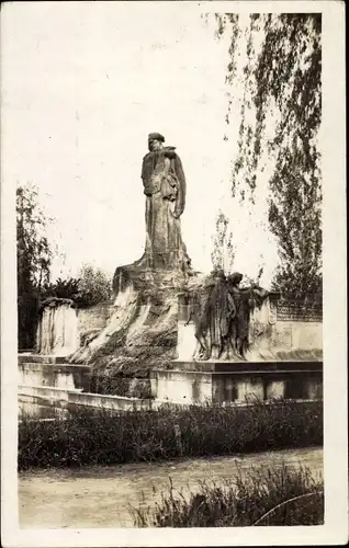 Ak Hořice v Podkrkonoší Horschitz Region Königgrätz, Husuv pomnik