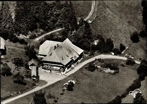 Ak Schönau im Schwarzwald, Gasthaus Zum Maien, Fliegeraufnahme