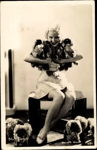 Ak Schauspielerin Mary Carlyle, Portrait mit Plüschtieren