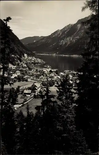 Ak Hallstatt in Oberösterreich, Ort von der Lahn gesehen