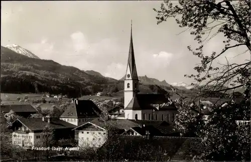 Ak Frasdorf in Oberbayern, Ort mit Kirche