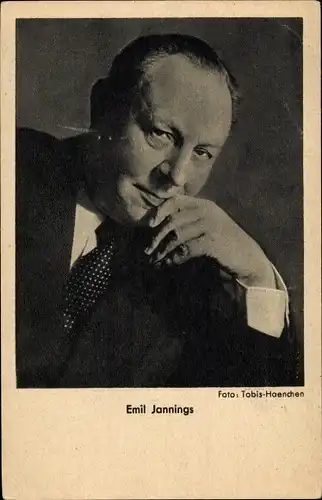 Ak Schauspieler Emil Jannings, Portrait im Anzug