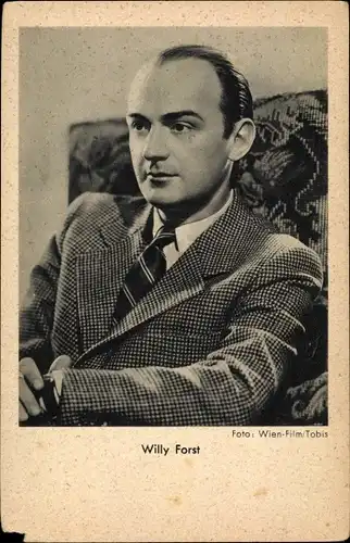 Ak Schauspieler Willy Forst, Portrait im Anzug