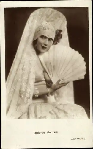 Ak Schauspielerin Dolores del Rio, Portrait mit Fächer