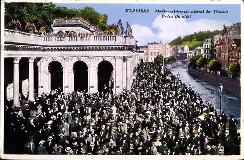 Ak Karlovy Vary Karlsbad Stadt, Mühlbrunnkolonnade während der Trinkzeit