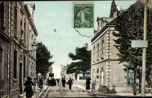 Ak Luc sur Mer Calvados, La Rue de la Mer