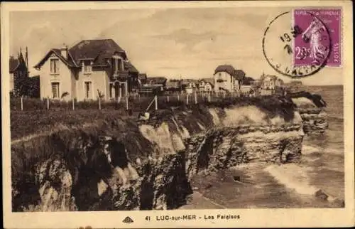 Ak Luc sur Mer Calvados, Les Falaises