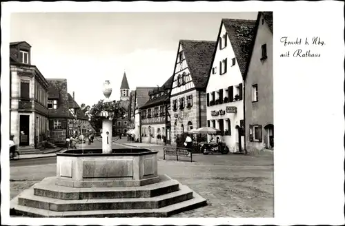 Ak Feucht in Mittelfranken, Rathaus, Brunnen