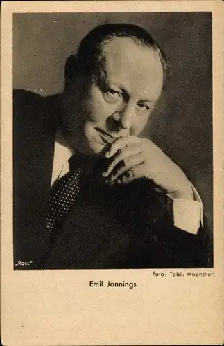 Ak Schauspieler Emil Jannings, Portrait im Anzug