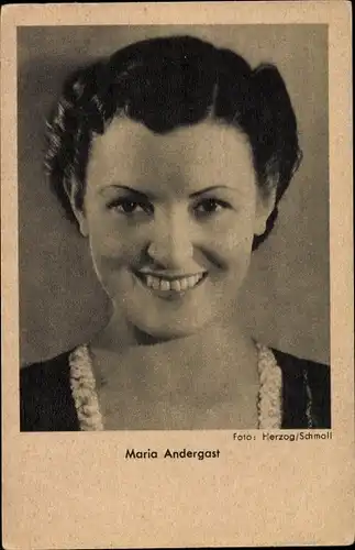 Ak Schauspielerin Maria Andergast, Portrait