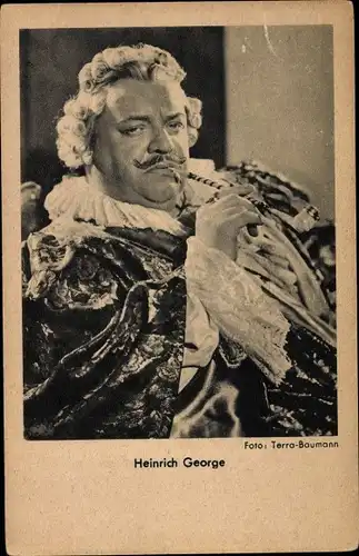Ak Schauspieler Heinrich George, Portrait, Pfeife rauchend