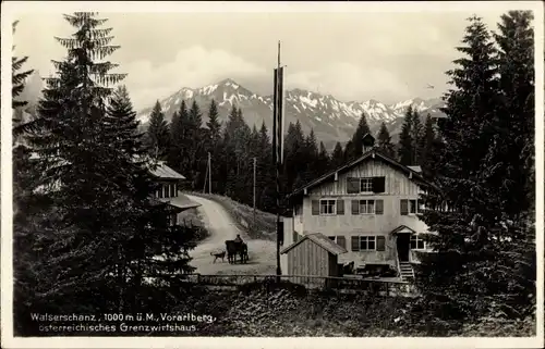 Ak Riezlern Mittelberg in Vorarlberg, Grenzwirtshaus Walserschanz