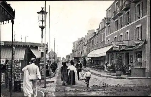 Ak Luc sur Mer Calvados, La rue du Grand Orient, Hotel des Familles