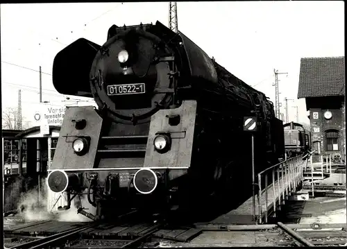 Foto Bebra an der Fulda Hessen, Deutsche Eisenbahn, Dampflok 01 0522, 1973