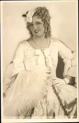 Ak Opernsängerin Anny van Kruyswyk, Portrait, Perlen