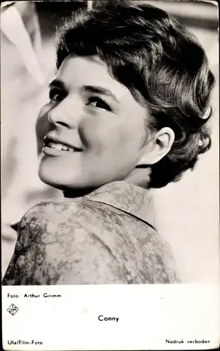 Ak Sängerin und Schauspielerin Conny Froboess, Portrait