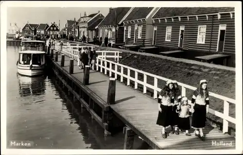 Ak Marken Nordholland, Flusspartie, Häuser