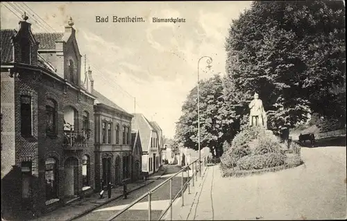 Ak Bad Bentheim in Niedersachsen, Bismarckplatz, Denkmal