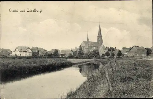 Ak Isselburg in Westfalen, Kirche vom Fluss gesehen