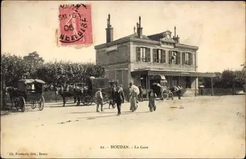 Ak Houdan Yvelines, La Gare