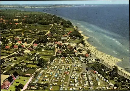 Ak Sierksdorf in Holstein, Fliegeraufnahme vom Ostseebad, Campingplatz