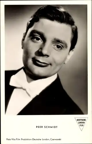 Ak Schauspieler Peer Schmidt, Portrait, Liebeskrieg nach Noten, Frack, Fliege
